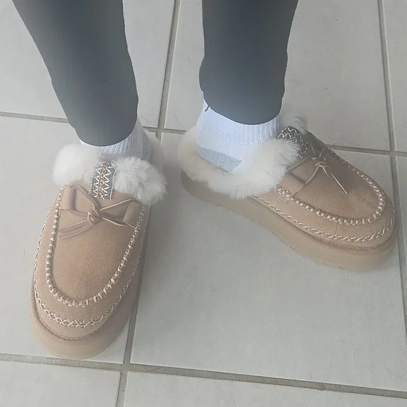 UGG Disquette Alpine Slippers. New In Box! - Picture 3 of 8